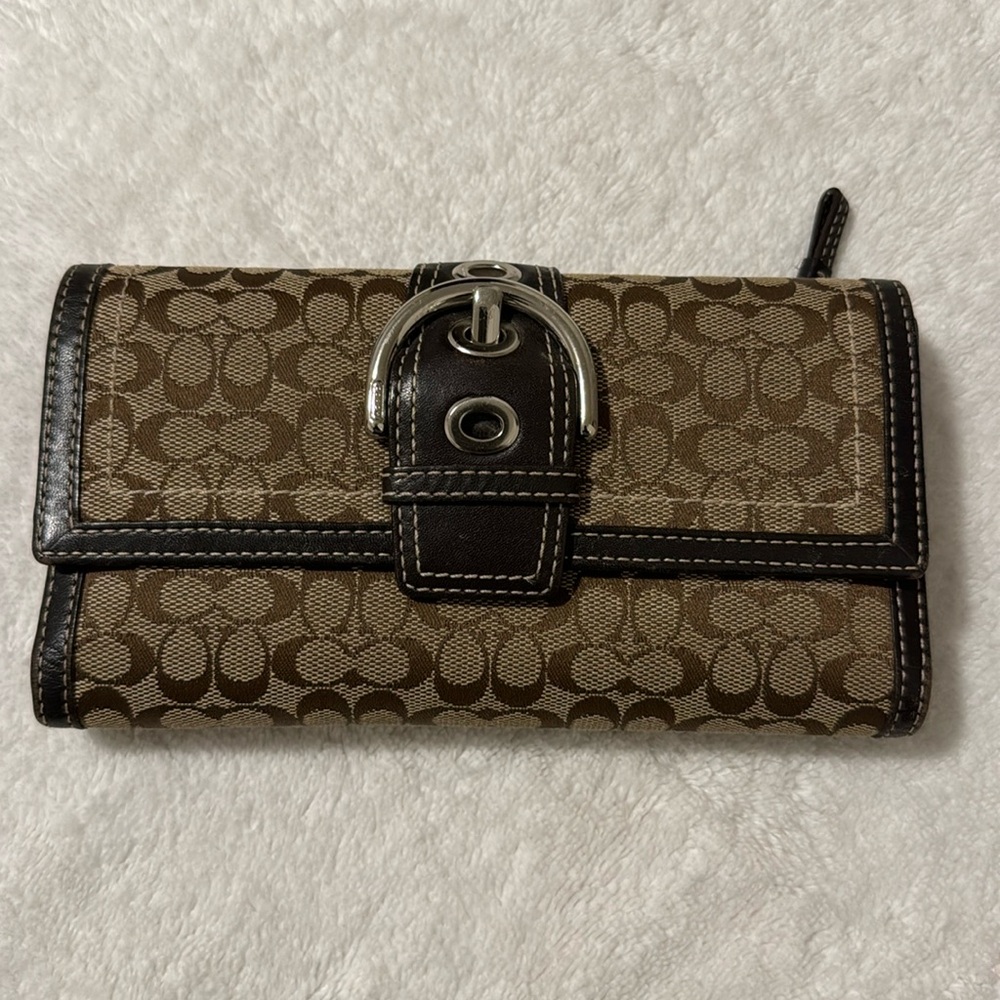 Barely used Coach purse.